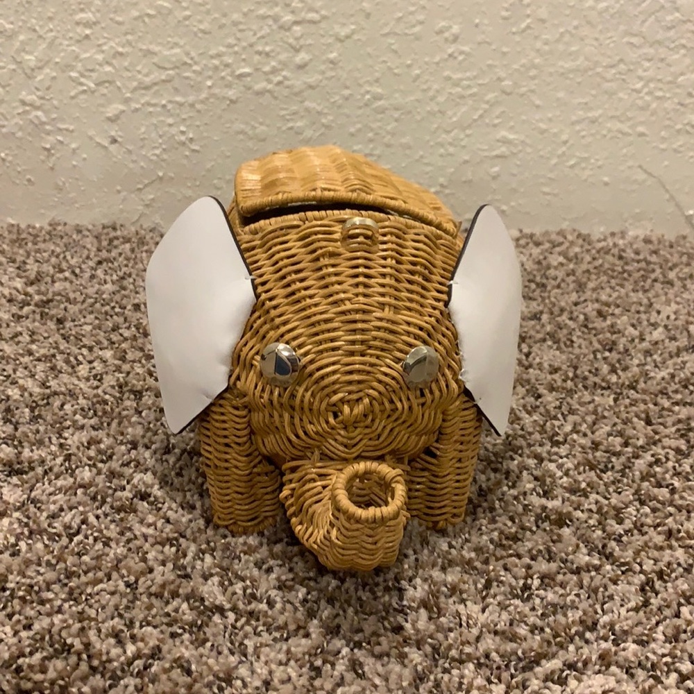 Kate Spade wicker elephant crossbody (optic white)
